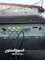  2 شاشه بوصهLCD22  مدخل HDMI  وقاعده طاوله