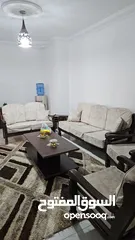  2 شقه مفروشه ديلوكس كاملة الخدمات للايجار الشهري او السنوي في عمارة سكنيه مخدومة يوجد حارس للعمارة