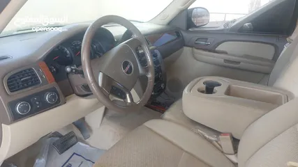  5 للبيع GMC يوكن XL 2007 صبغ وكالة بدون حوادث مطلوب 32ألف قابل للتفاوض الموتر خليجي نظيف جدا