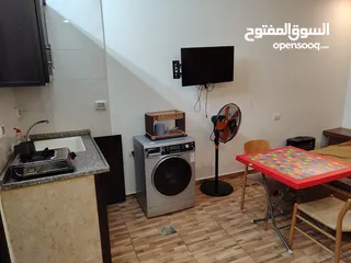  2 ستوديو طالب طب او دكتور