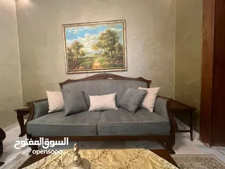  6 طقمين كنب فاخرين لغرفة الجلوس للبيع