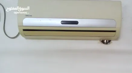  1 مكيف نوع جيكو مستعمل بسيط   بحاله جيدة جدا   قوي وممتاز   2 طن