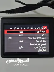  4 كاميرا كانون D700