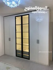  3 خزائن زجاج