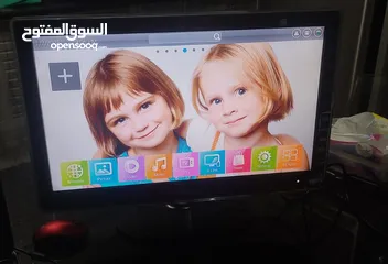  1 شاشة متعددة الاغراض و المداخل للالعاب و تلفزيون و كمبيوتر و اشياء اخرى لم افهمها