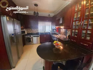  17 شقة مميزة للبيع في السابع  خلف جمعية خليل الرحمن طابق ثاني 140م تشطيب سوبر ديلوكس