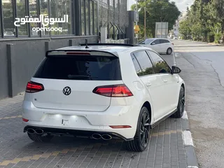  10 فولكس فاجن جلف MK7.5 2018 فل الفل بحالة الشركة