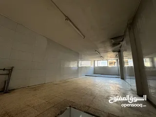  5 محل للايجاررصويلح شارع الاميرة رايه مبلط ونظيف يصلح لكافة المهن على الشارع العام بعددالاحوال