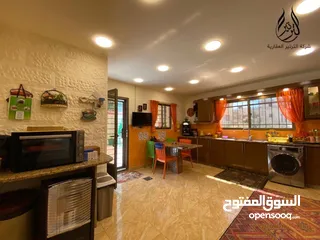  2 شقة طابق ارضي في اجمل وارقى مناطق جبل عمان قرب الرويال :