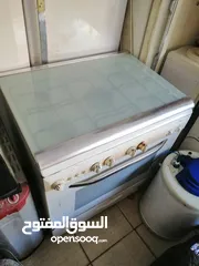  2 فرن غاز 5 عيون إيطالي بحاله جيده جدا