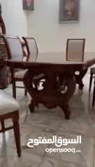  6 طاولة سفرة فخمة للبيع بسعر مغري مترين × متر قشرة جوز طبيعي مع لمعة