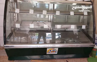  1 ثلاجة غرض معجنات ممتازه وصغيره و سعر ممتاز ما عليك سوا التواصل عبر الرقم المذكور