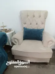  2 غرفة ضيوف و طاولت سفره