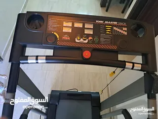  1 جهاز رياضي للركض