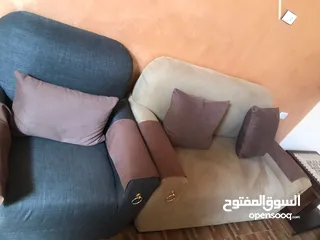  2 طقم كنب 8 مقاعد استعمال قليل جدا