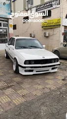  2 BMW E30 1990