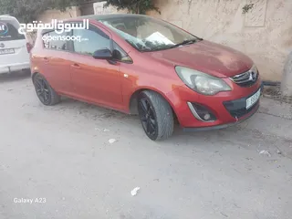  5 اوبل كورسا 2013 اوتوماتيك مميزة سقف اسود جنط اسود بحالة ممتازة