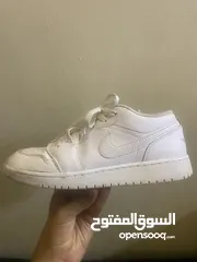 1 حذاء نايكي ابيض