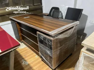  2 تصاميم المكاتب العصرية خشب لامينت الأصلي المستورد تفصيل مميز بأحدث الأشكال