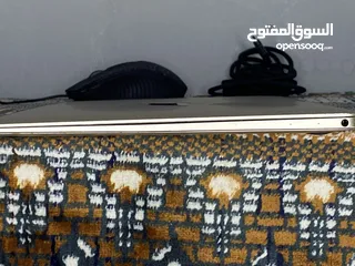  12 للبيع MacBook بحالة الوكالة