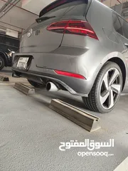  7 Volkswagen Golf GTI 2019