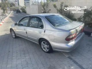  9 نيسان الميرا موديل 2000