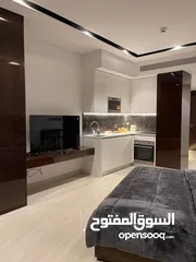  4 للايجار استيديو في السيف برج سيبرال اوركيد مكون من  غرفة نوم ،صوفه صغيره مطبخ مفتوح بلكونه