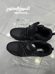  4 للبيع حذاء جديد مقاس 46 شبيه سفتي  for sale new shoes same safety