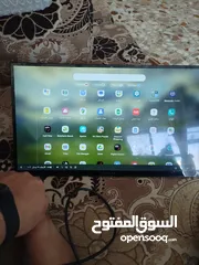  27 شاشه لمس محمولة حجم 18.5 انش بيها نظام داخلي