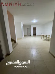  2 فيلا متلاصقه للبيع في الكرسي / خلف اكاديمية المجد الوطنية .