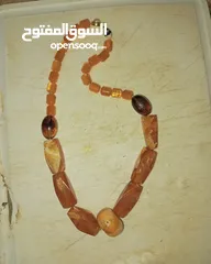  16 عقود انتيكا