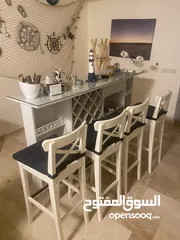  2 Counter with chair