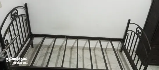  2 سرير معدني تفصيل ثقيل