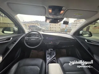  6 kia Niro Hybrid 2022