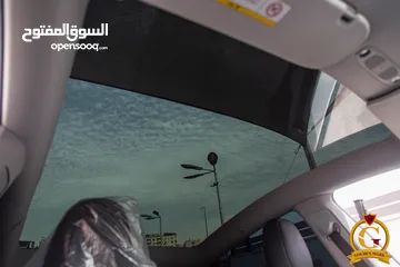  9 Tesla Model Y 2022   السيارة بحالة ممتازة جدا