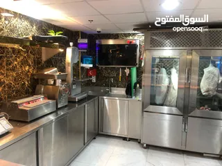  23 سوبرماركت للبيع