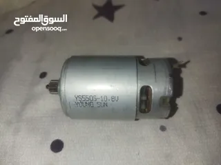  1 موتور صغير 10.8ڤولت بحالة ممتازة و بسعر ناار