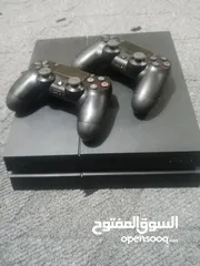  1 بلاستيشن 4 بحال الوكالة مو مفتوح ولا مصلح نهائي  معه ايد اصليه وايد كوبي