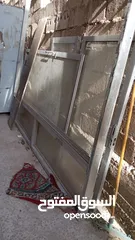  1 بقايا عدة سوبر ماركت للبيع المستعجل