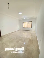  16 شقة مميزة - خلدا - 4نوم 1ماستر - 225م - ارضية - قرب الخدمات العامة