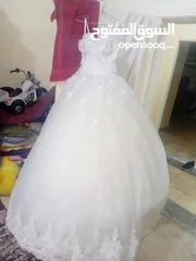  25 بدلات عرايس للبيع