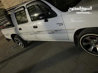  1 تيوتا هايلوكس غمارة