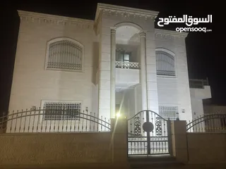  1 فيلا طابقين للبيع على ارض دونم مفروز، بناء جديد للبيع الجرف الجنوبي منطقة هادئة وقريبة على الخدمات،