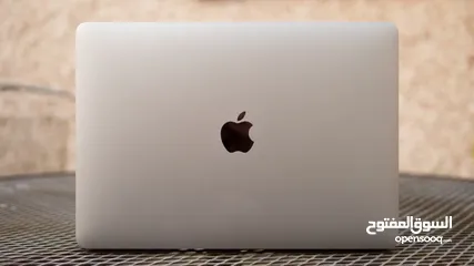  1 MacBook Pro M1