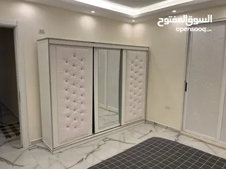  6 شقة سكنية طابق آخير ( الروف / شقتين )   للبيع في أجمل مواقع إربد