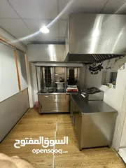  12 كوفيّ ومقهى للبيع في وسط ولايه صحار موقعه مميز