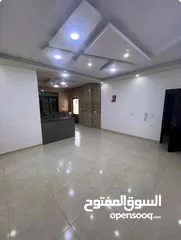  4 شقه للبيع كاش