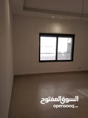  21 شقه اخير مع روف للايجار في عبدون / الرقم المرجعي : 13577