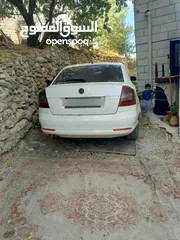  2 سكودا رمش اصل انيو للبيع