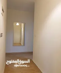  6 شقة فارغة للايجار